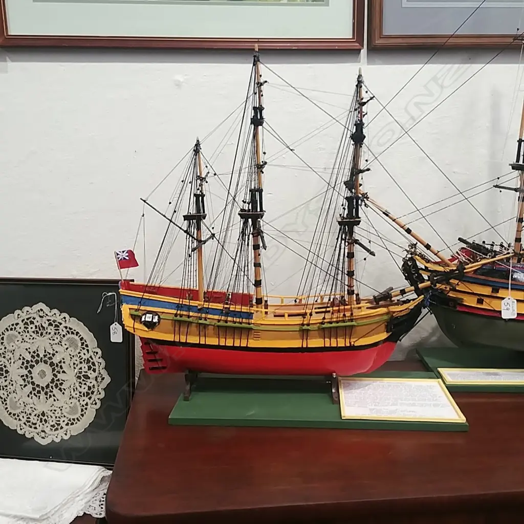 MODEL SHIP H M BOUNTY Image 1++