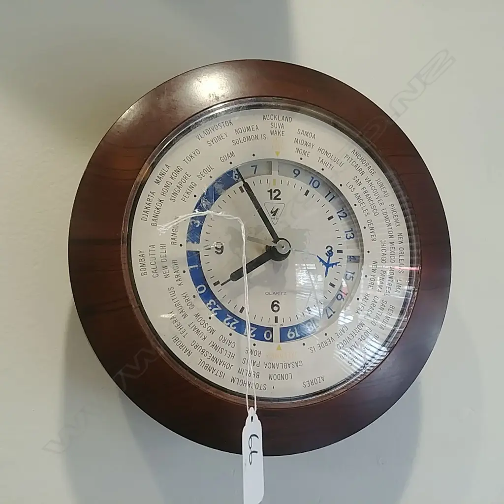 RETRO WORLD CLOCK Image 1++