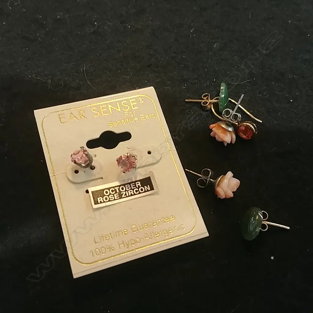 ASSTD STUD EARRINGS Image 1++