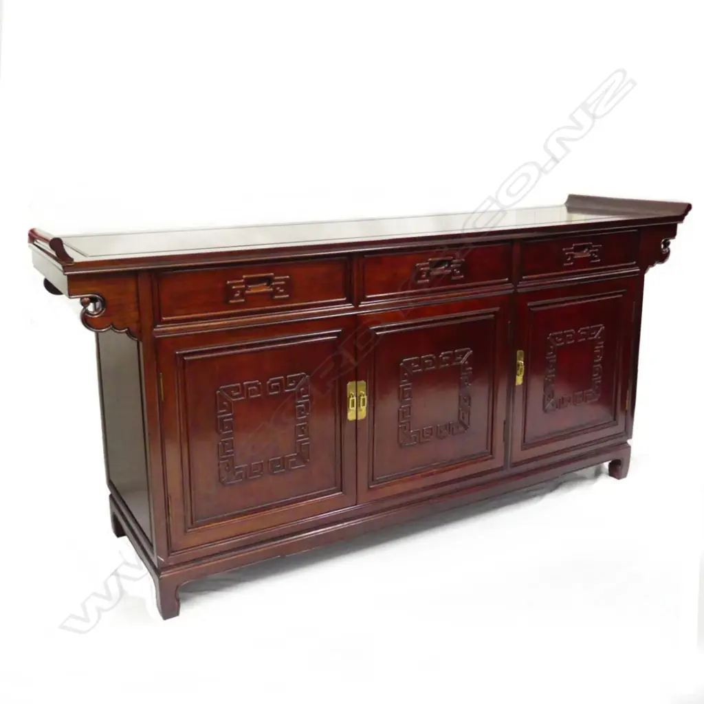 A Chinese rosewood sideboard Image 1++
