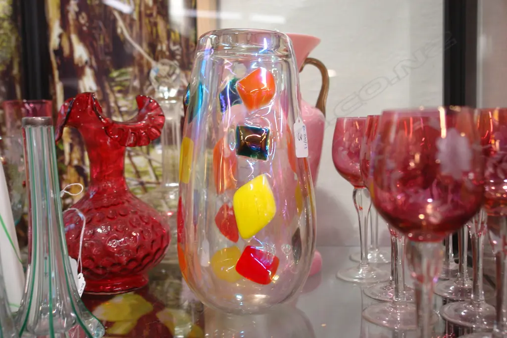 VIESNEK ART GLASS VASE Image 1++