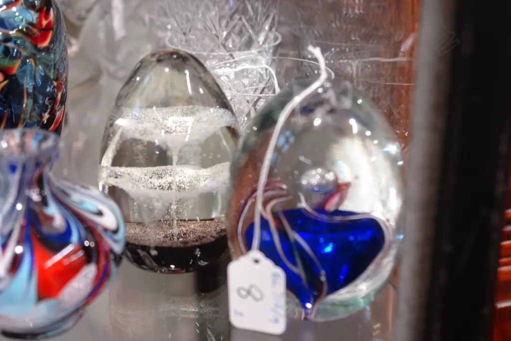 2X GLASS PAPER WEIGHTS Image 1++