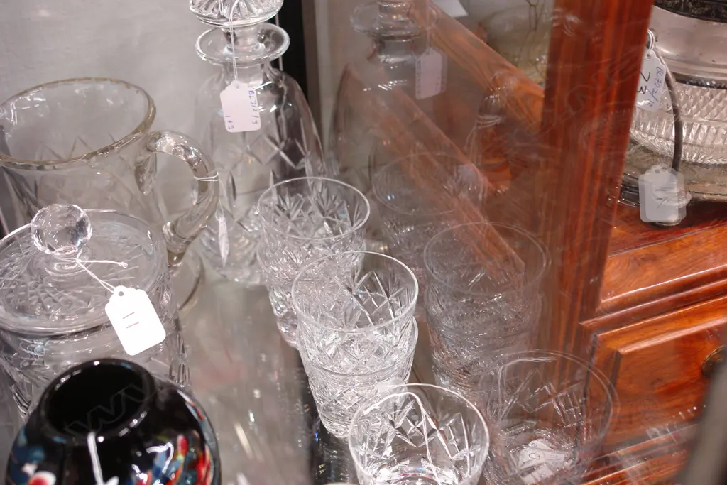 STEWART CRYSTAL DECANTER; 5 GLASSES Image 1++