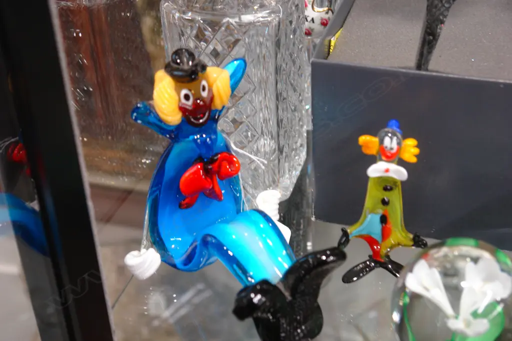 2 GLASS CLOWNS Image 1++