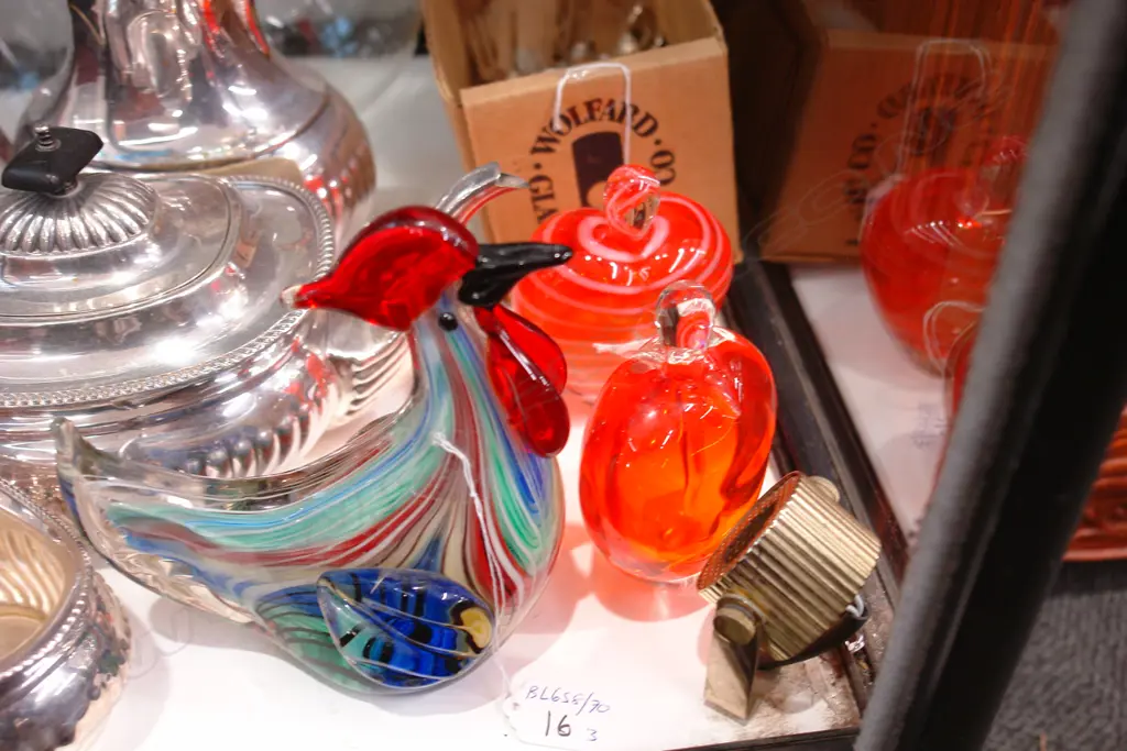 3 ART STUDIO GLASS ( BIRD, 2 GLASS APPLES) Image 1++