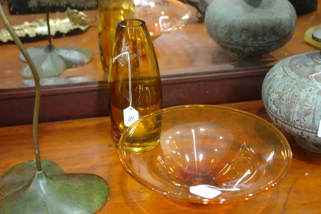 2 ART STUDIO GLASS ( VASE & DISH ) Image 1++