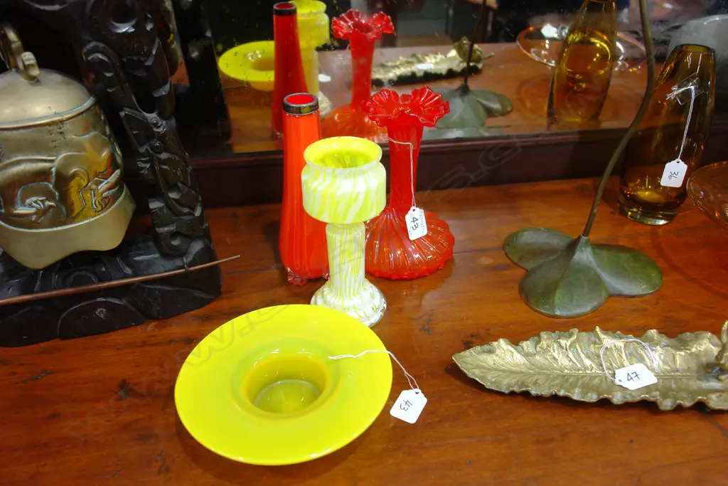 4 COLOURED GLASS VASES Image 1++