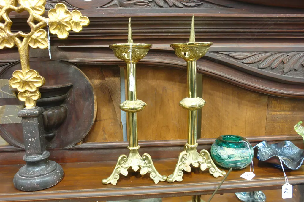 PR BRASS CANDLE STICKS  Image 1++