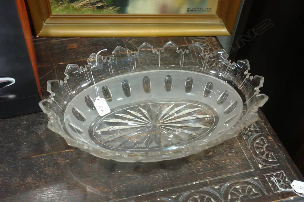 LARGE CUT GLASS BOWL Image 1++