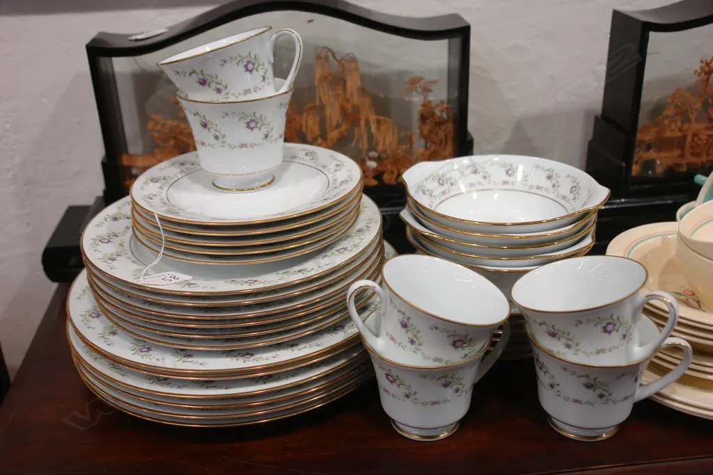 NORITAKE PART DINNER SET Image 1++