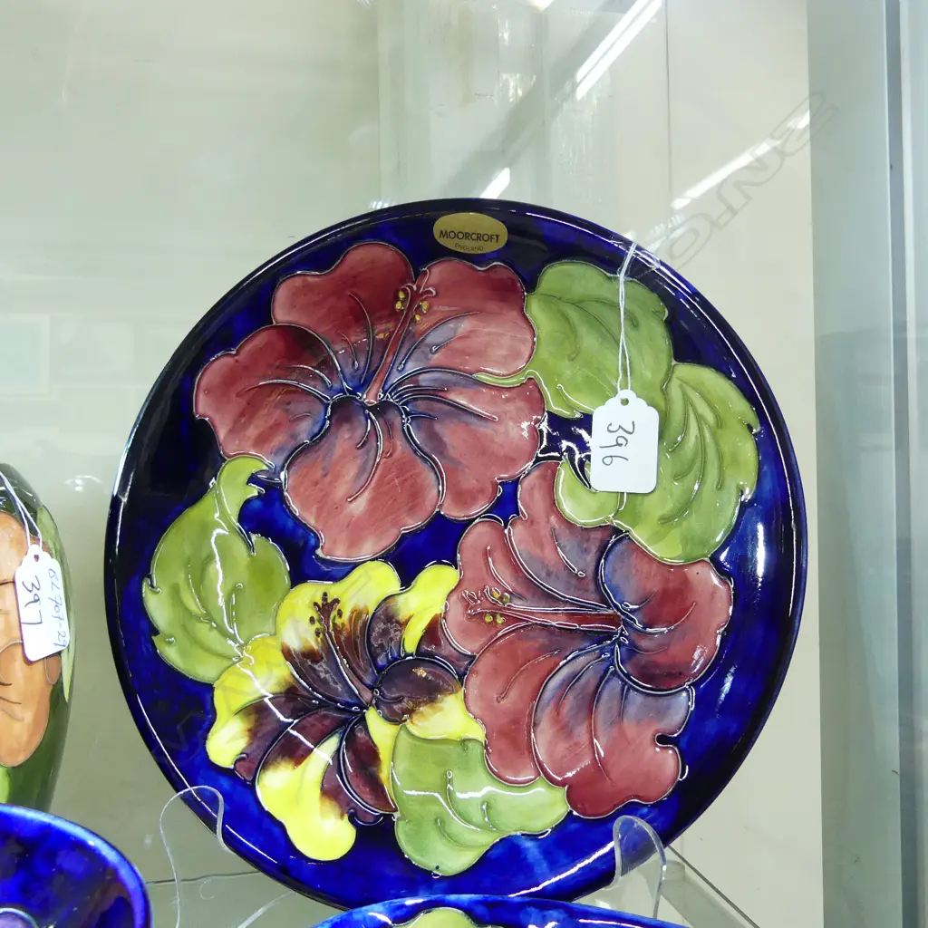 MOORCROFT HIBISCUS PLATE 26CM Image 1++