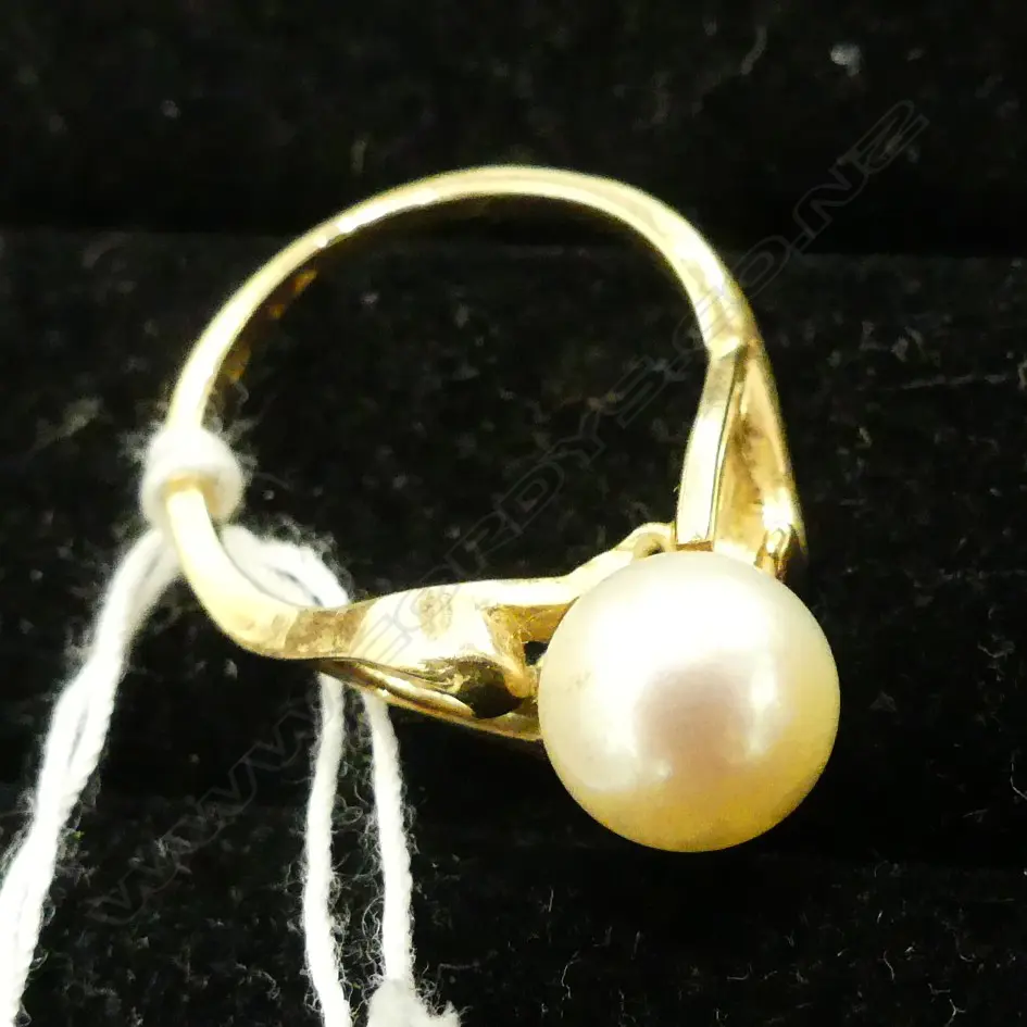 14ct GOLD AND PEARL RING Image 1++