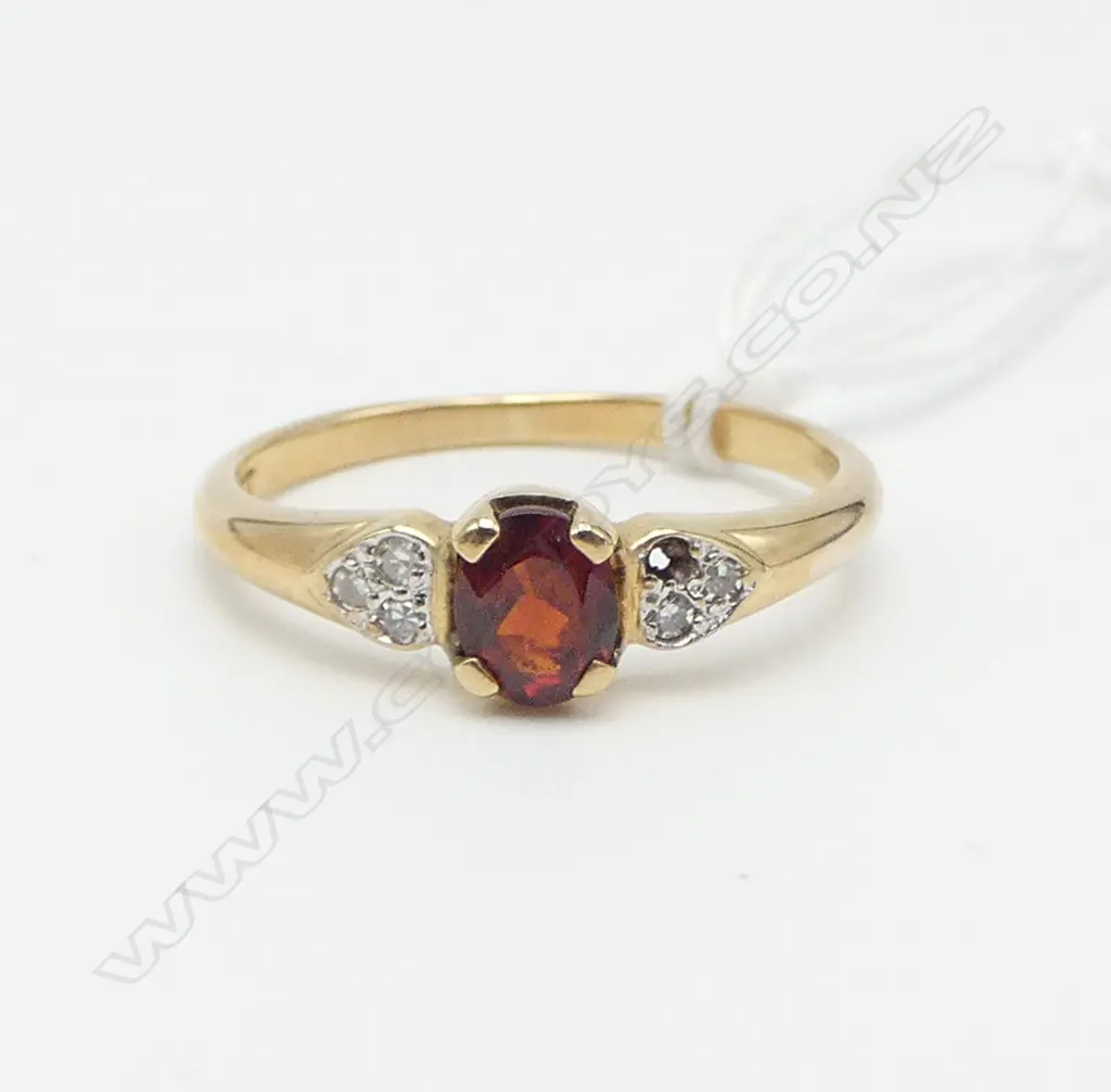 9CT GARNET & DIAMOND RING 1 STONE MISSING 1.46gms SIZE L Image 1++