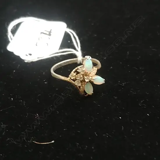 OPAL RING