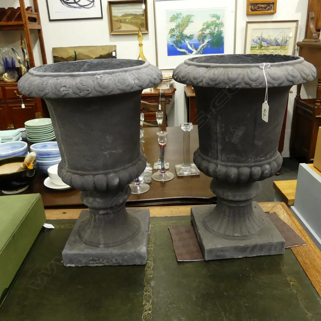 PR CAMPAGNA GARDEN URNS Image 1++