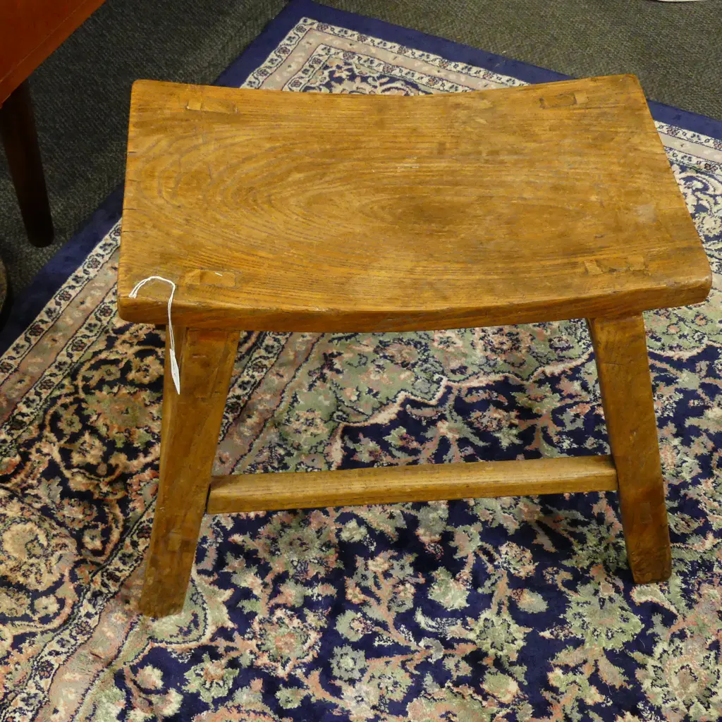 ELM JOINT STOOL Image 1++