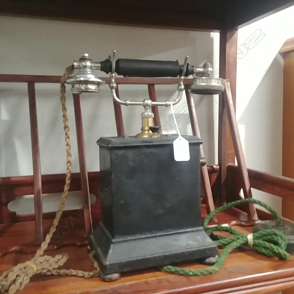 VINTAGE PHONE CRADLE TOP SIDE WIND Image 1++