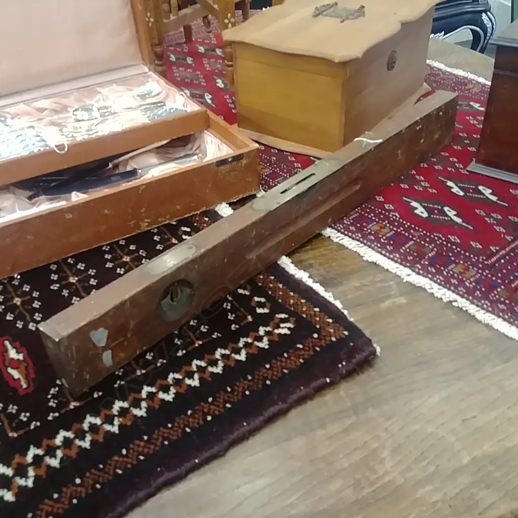 WOODEN LEVEL Image 1++
