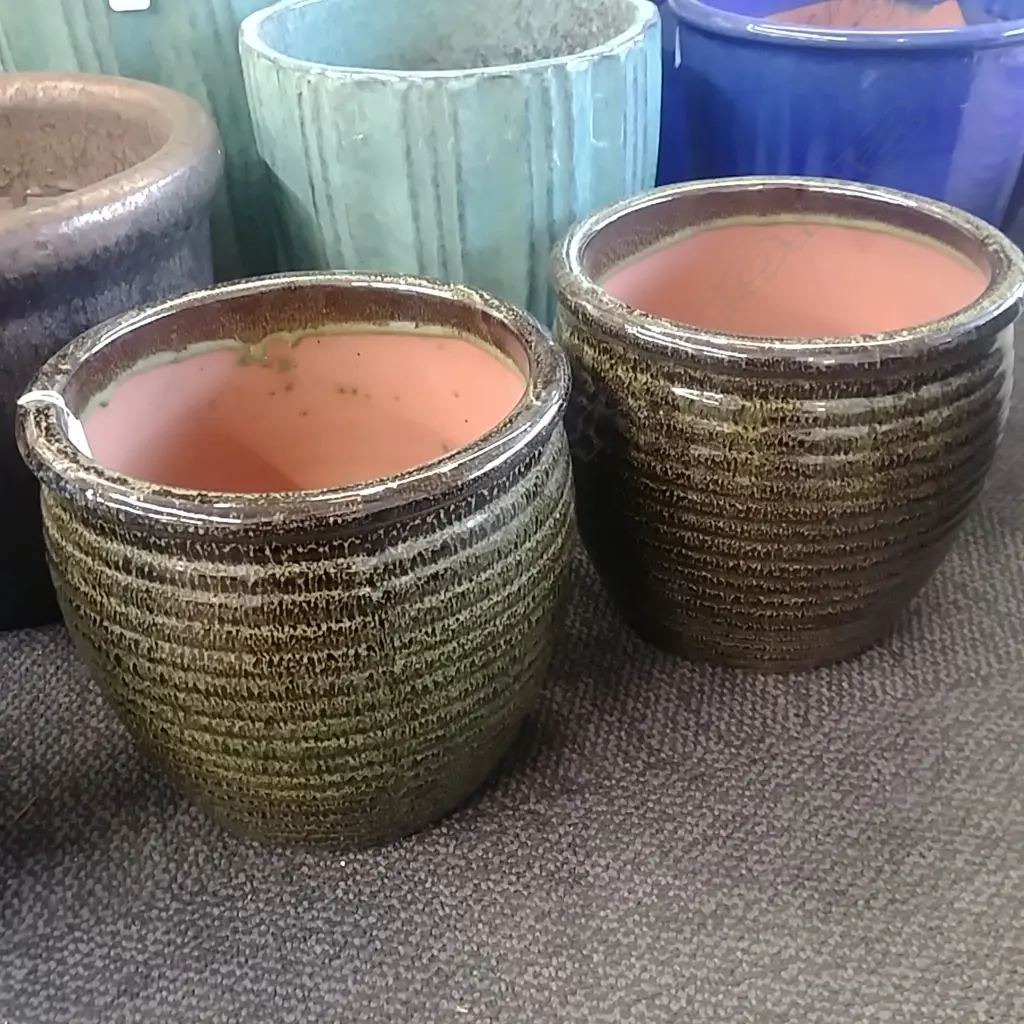 PR SMALL GREEN GLAZED GARDEN POTS RIBBED Image 1++