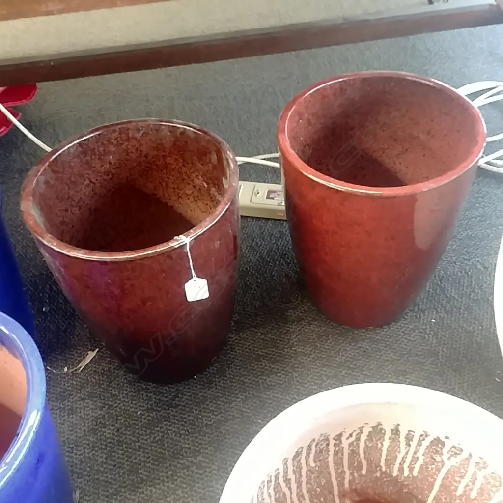 PR SMALL RED CRUCIBLE GARDEN POTS Image 1++