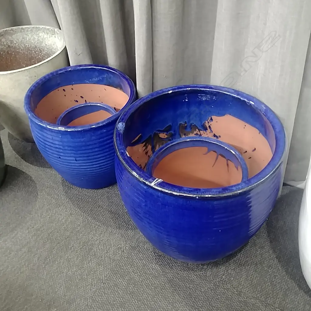SET 4 BLUE GARDEN POTS RIBBED Image 1++