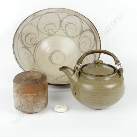 4 STUDIO POTTERY PCES, CREWENNA, NEALIE, ETC.