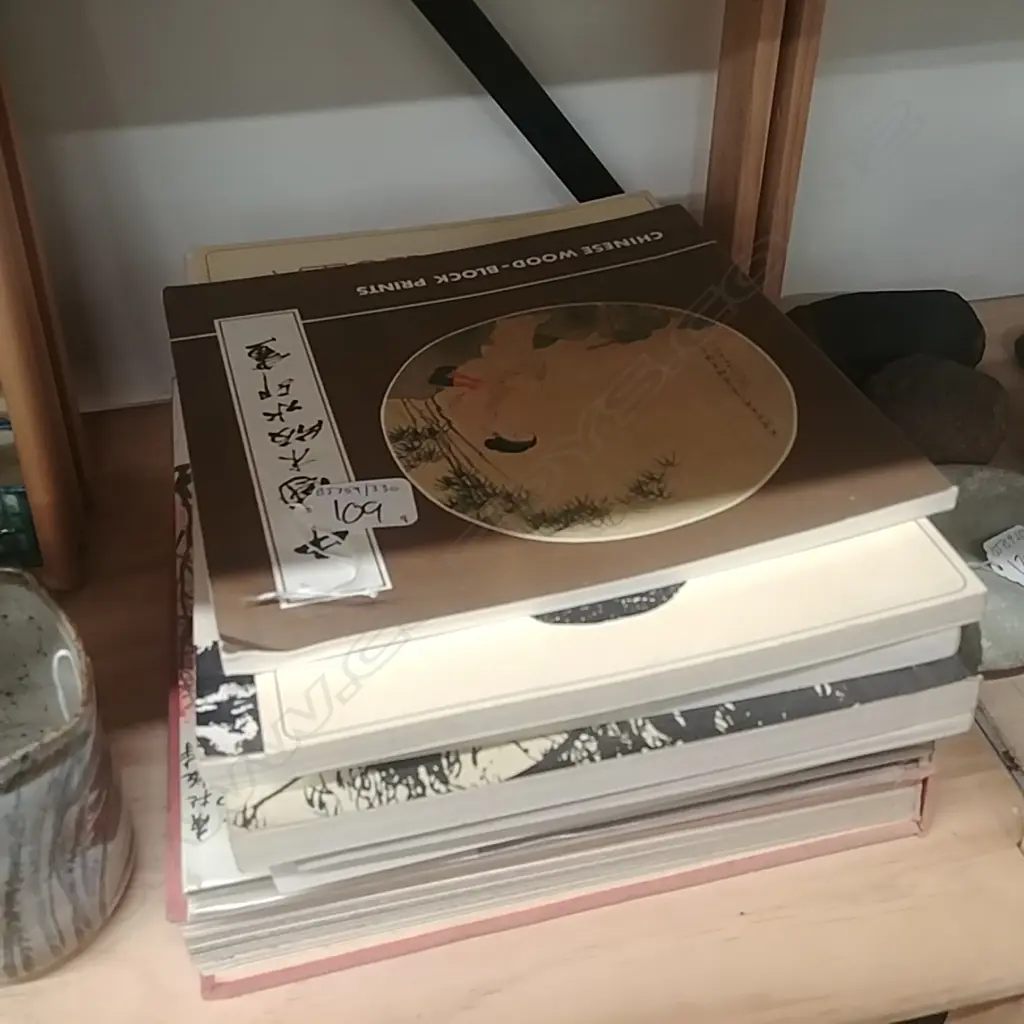 8 CHINESE ART BOOKS Image 1++