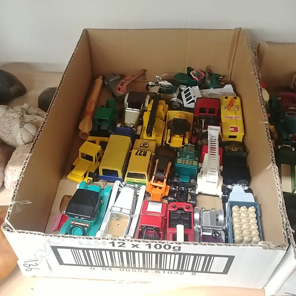 BOX 23 MATCHBOX & OTHER TOYS Image 1++