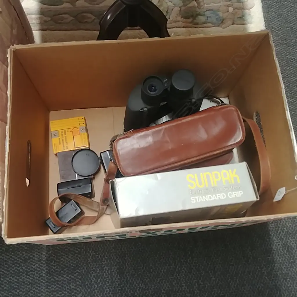 BOX CAMERA & BINOCULARS Image 1++