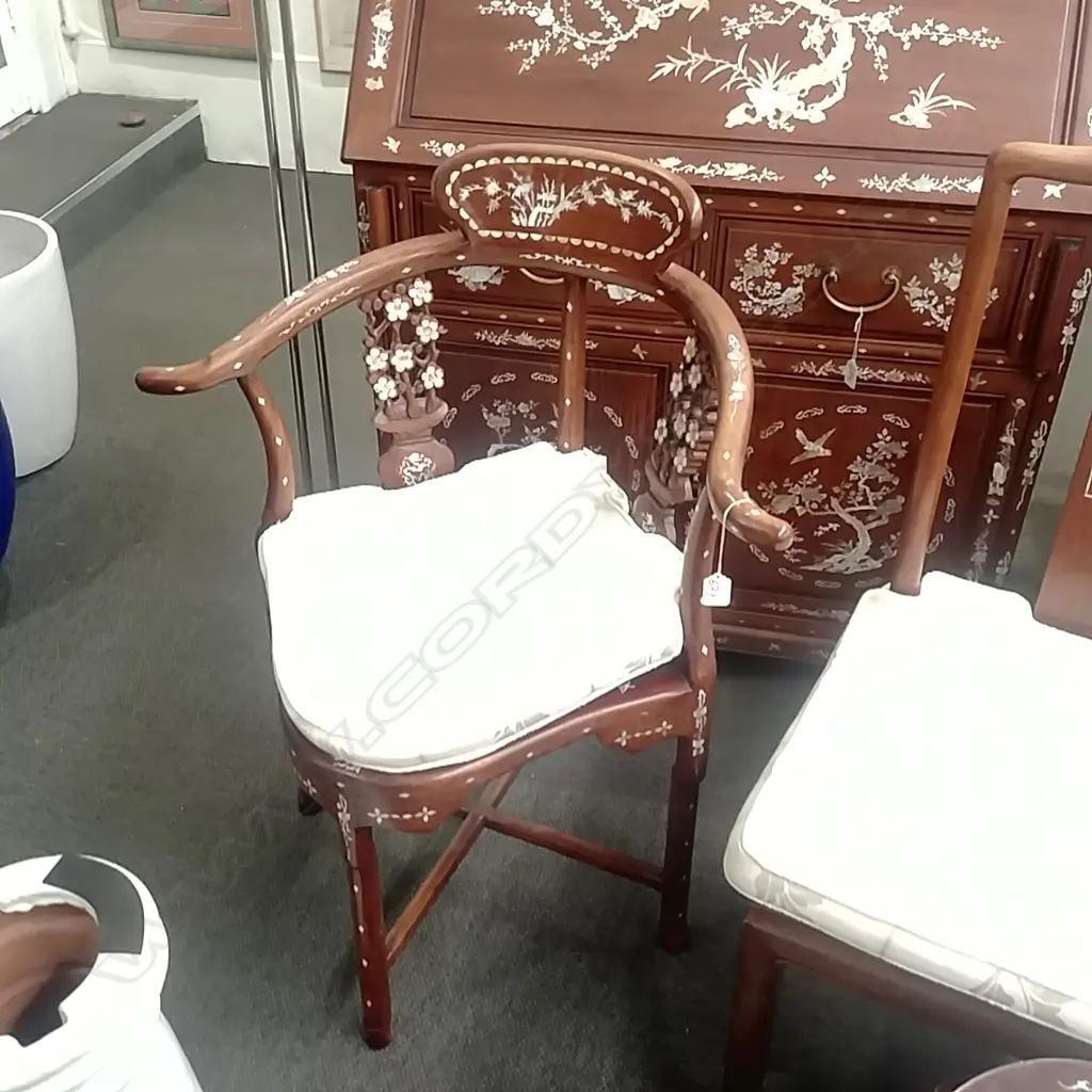MOP INLAID ROSEWOOD CORNER CHAIR  Image 1++