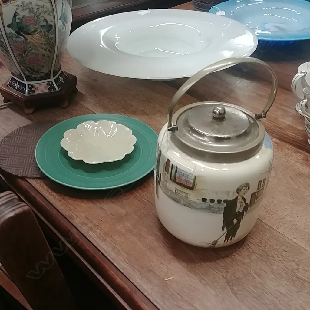 R/D COOKIE JAR + W/W PLATE + BELLEEK DISH Image 1++