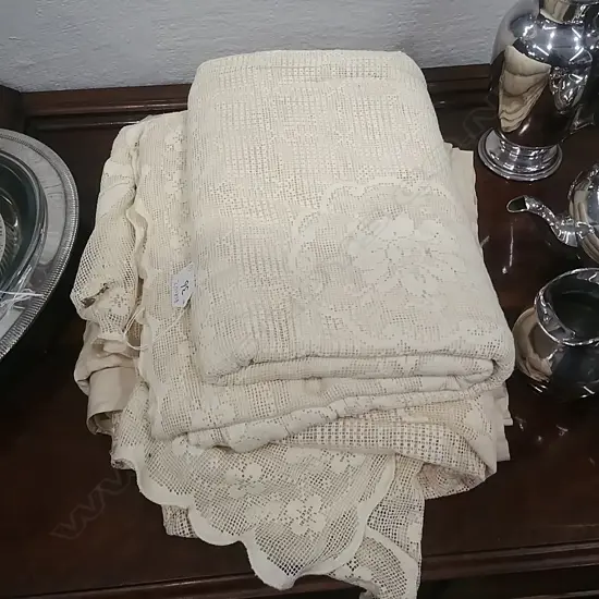 3 CROCHET BED SPREADS