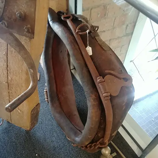 OLD HORSE COLLAR