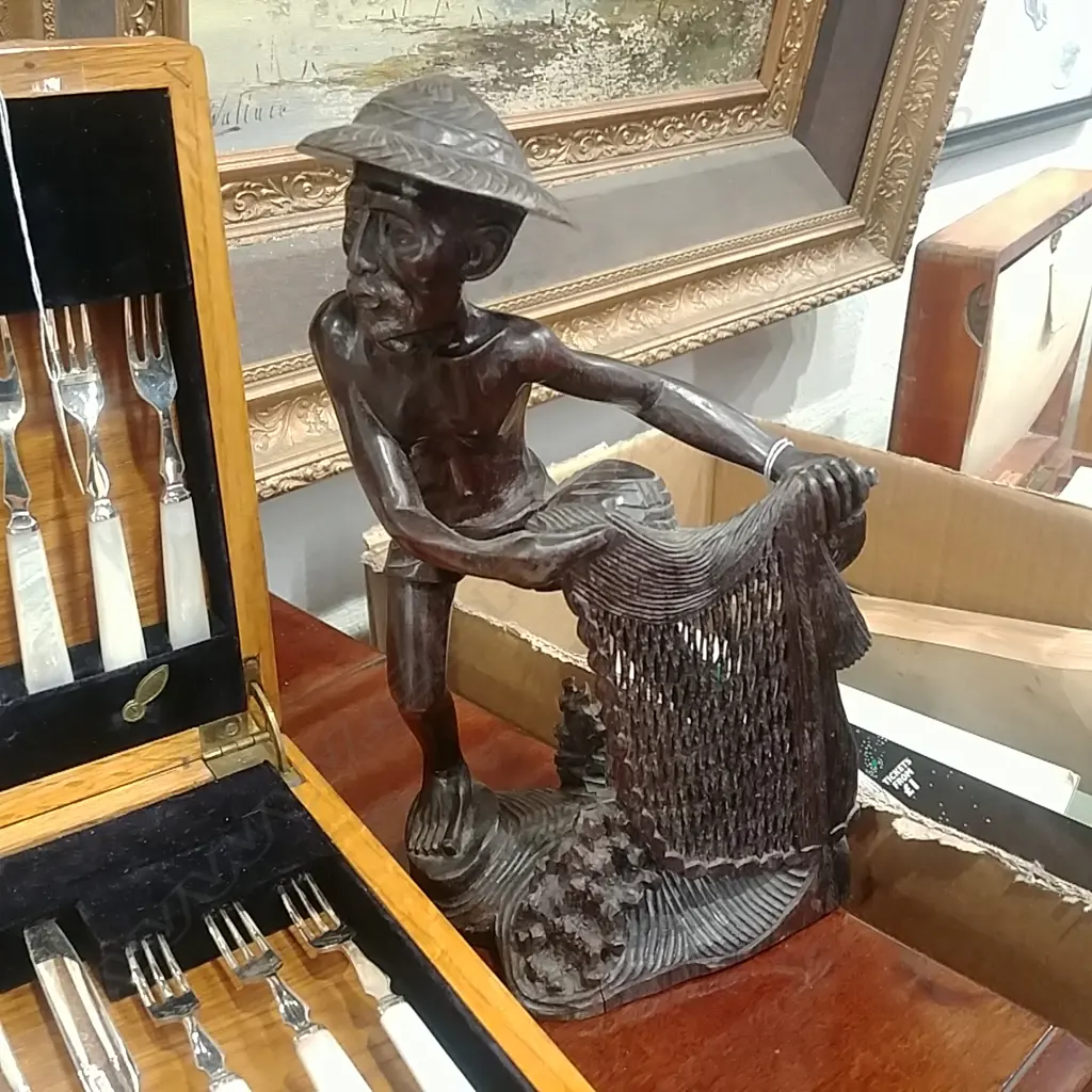 CARVED ROSEWOOD FIGURE Image 1++