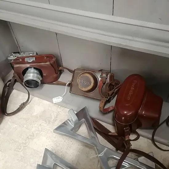 4 VINTAGE 35MM CAMERAS NIKKON ETC