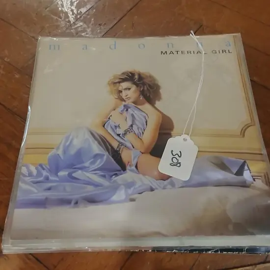 6 MADONNA 45S