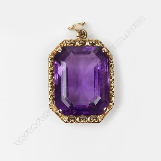 Y/GOLD AMETHYST ? PENDANT