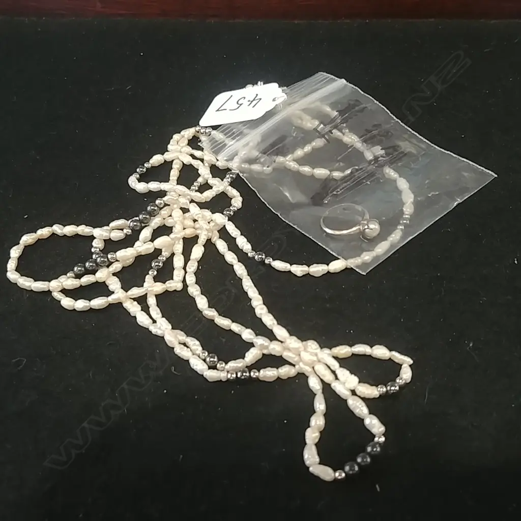 2 FRESHWATER PEARL NECKLACES & NATURAL PEARL RING Image 1++