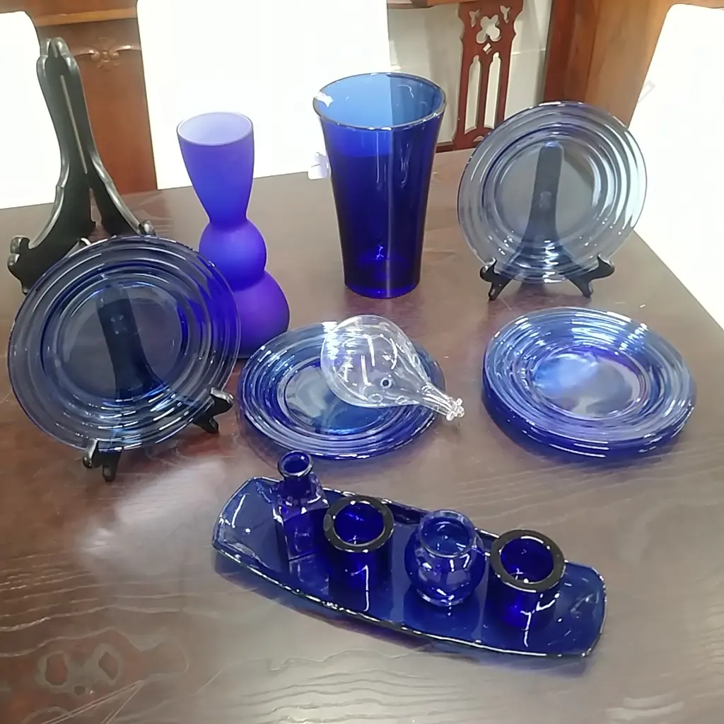 ASST BLUE GLASS PCS Image 1++