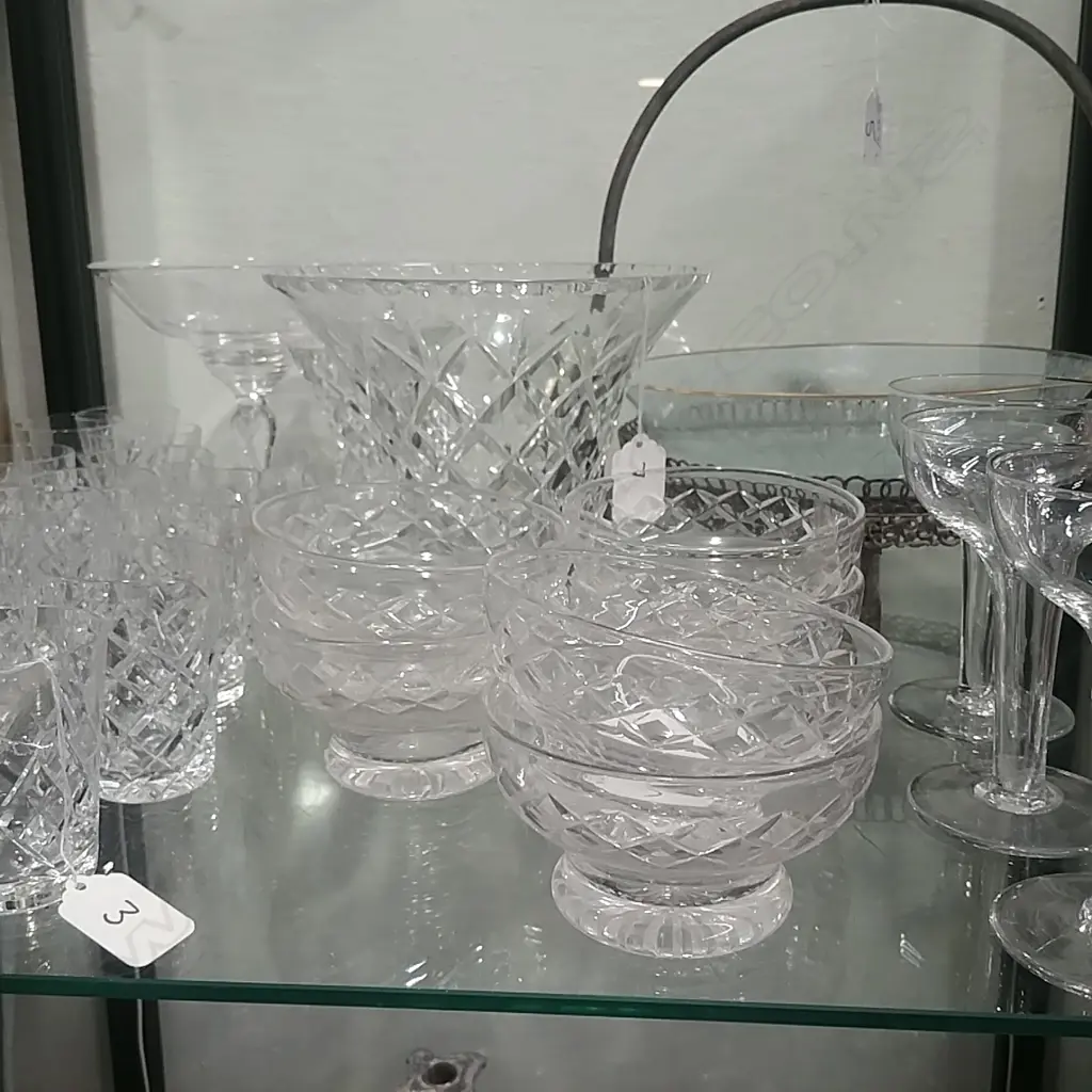 LARGE CRYSTAL VASE & 6 SUNDAES Image 1++