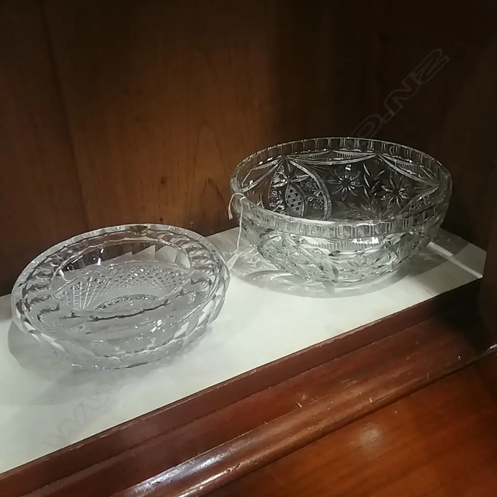 2 CRYSTAL HAND CUT BOWLS Image 1++