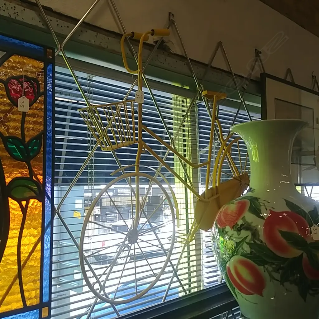 YELLOW  BICYCLE   Image 1++