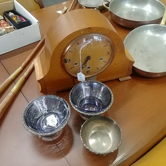 SMITHS MANTEL CLOCK; 3X EPNS DISHES