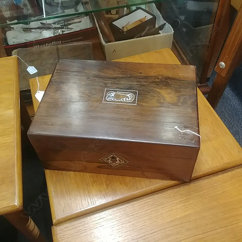 19THC ROSEWOOD SEWING BOX Image 1++