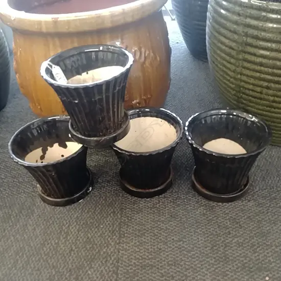 4 SMALL BLACK GARDEN POTS