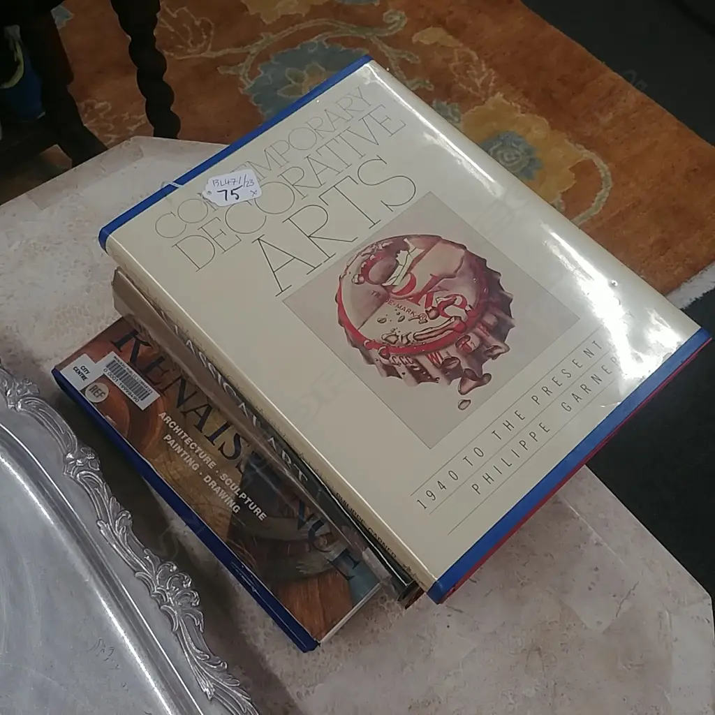 4 ASST ART BOOKS Image 1++