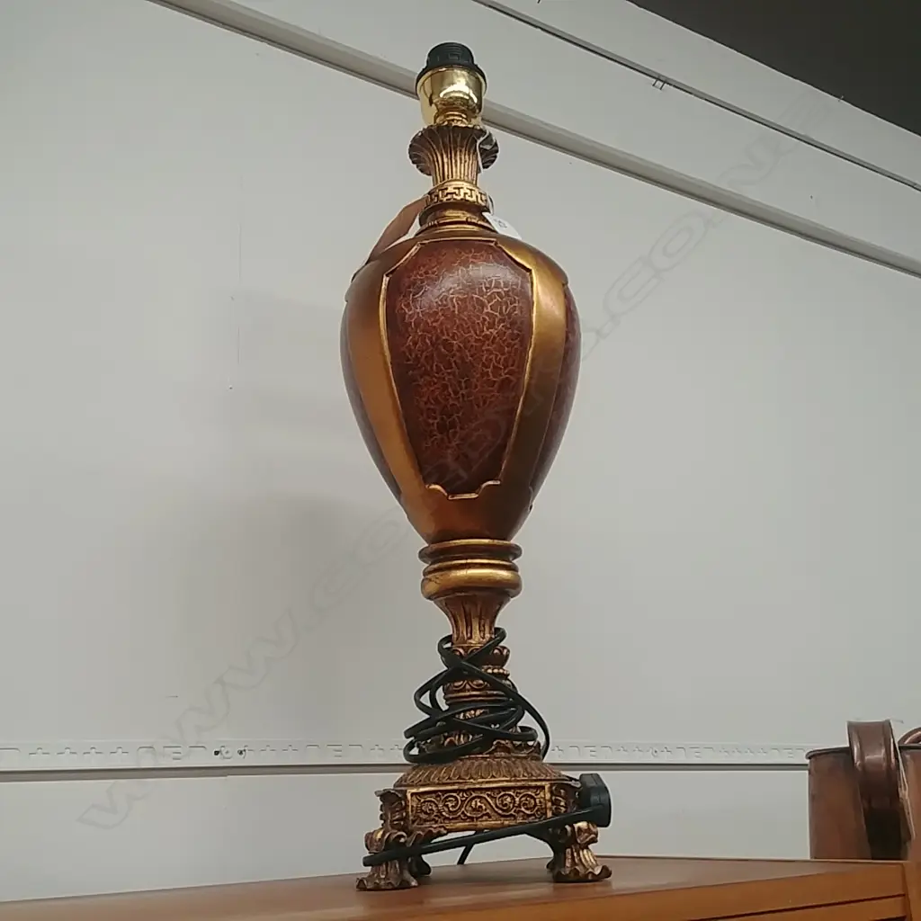 LARGE CONT TABLE LAMP Image 1++