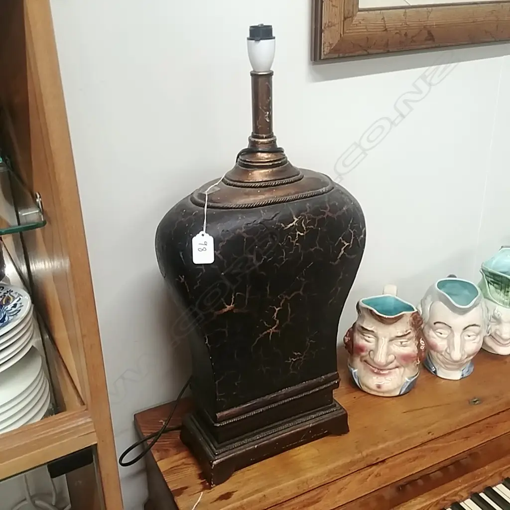 LARGE CONT TABLE LAMP Image 1++