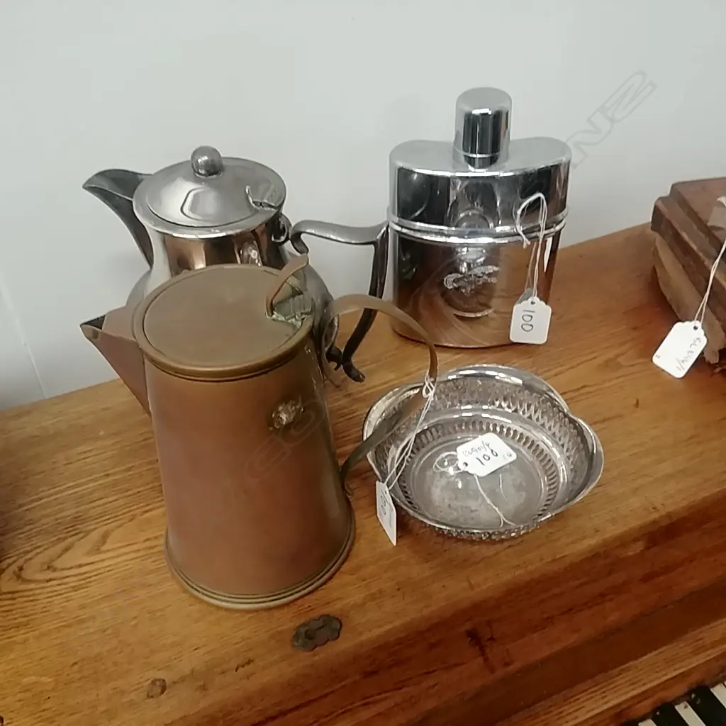 CHROME FLASK/EP DISH+ 2 JUGS Image 1++