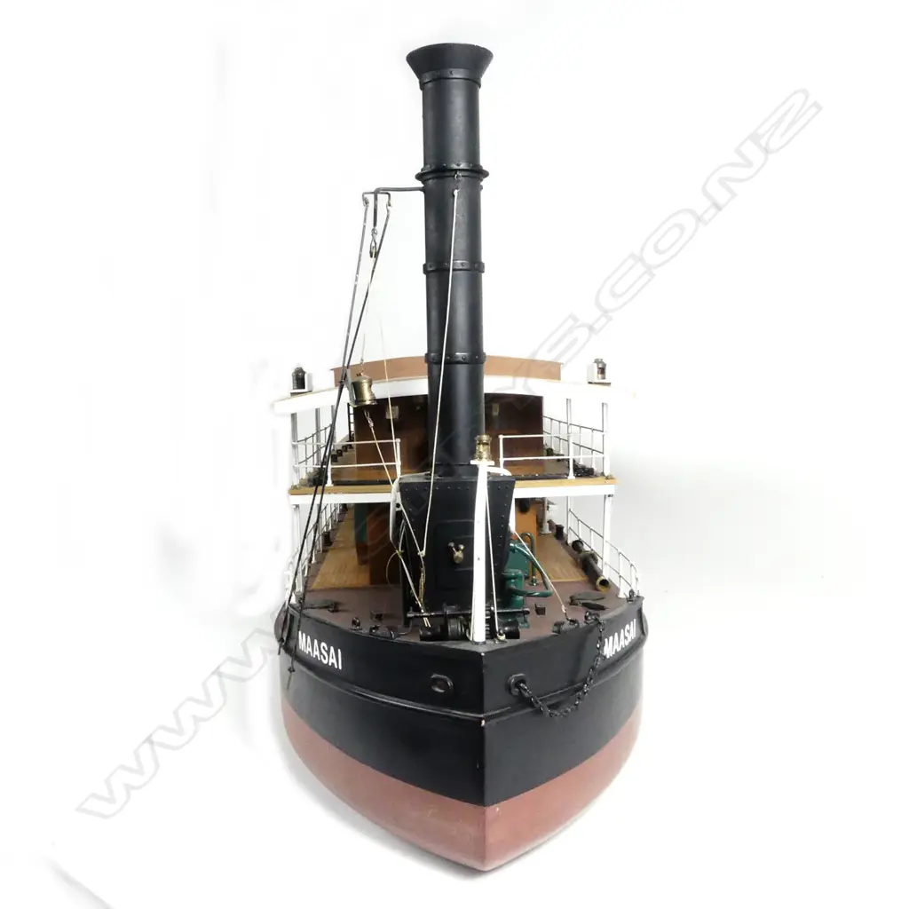 A large model paddle steamer Image 1++